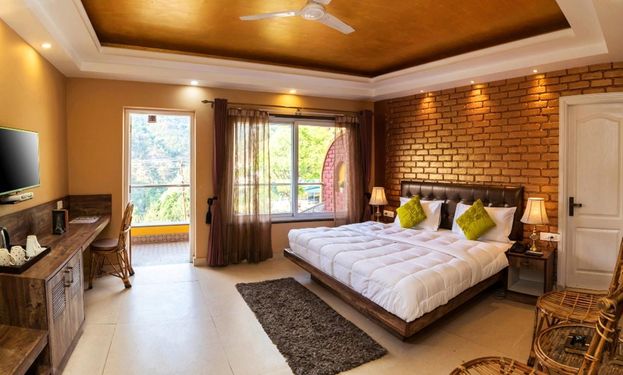 Nirvana Lodge And Lounge Mussoorie Exterior photo