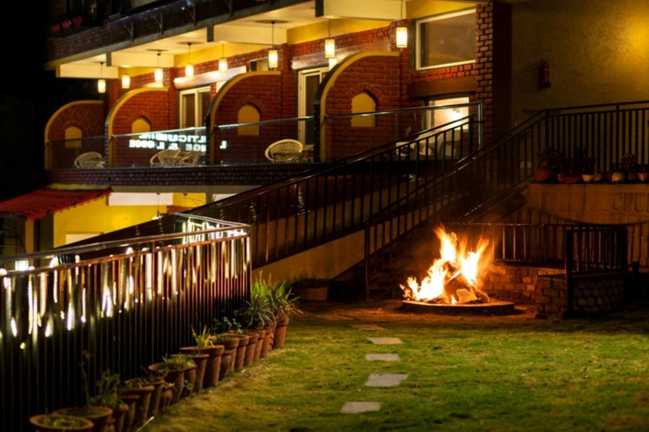 Nirvana Lodge And Lounge Mussoorie Exterior photo